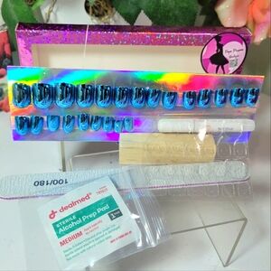 2/$30 SKY BLUE CHROME 💅NAILS glue on OR press on W/GLUE, TABS & FILE.